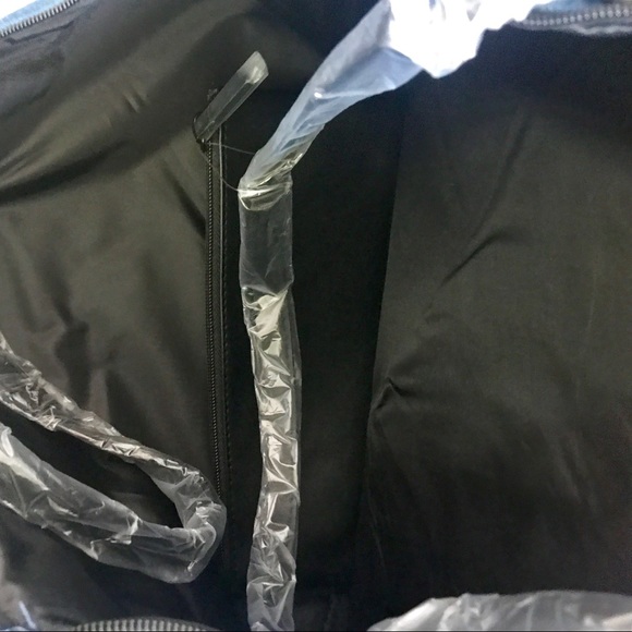 Victoria’s Secret Carryall and Tote-NWT - Picture 6 of 8